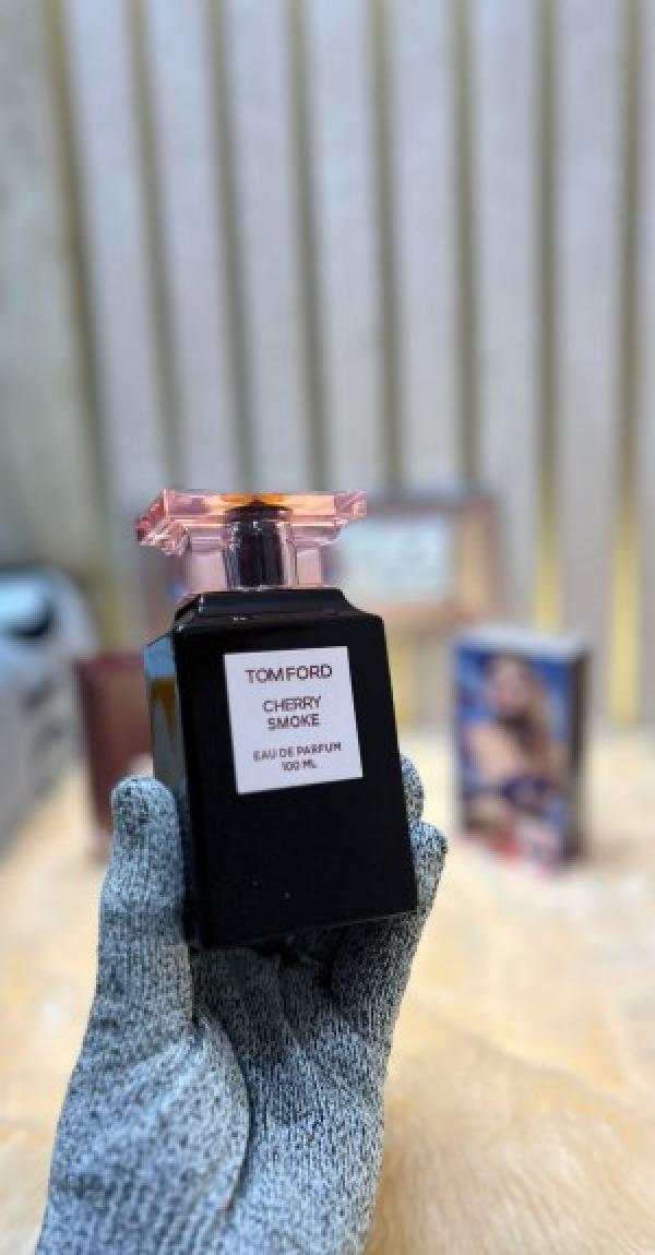 Tomfordd Smoke Cherry (Xurry)